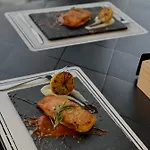 Hotel Lotus &