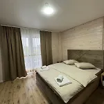 Hotel Lotus & *