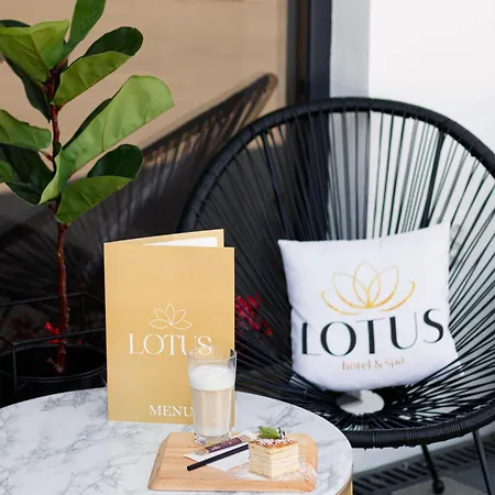 Lotus & *