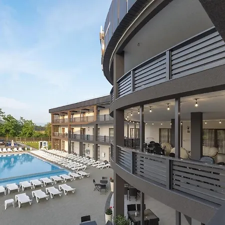 Lotus & Hotel Solotvyno