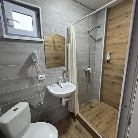 LOTUS Hotel Solotvino *