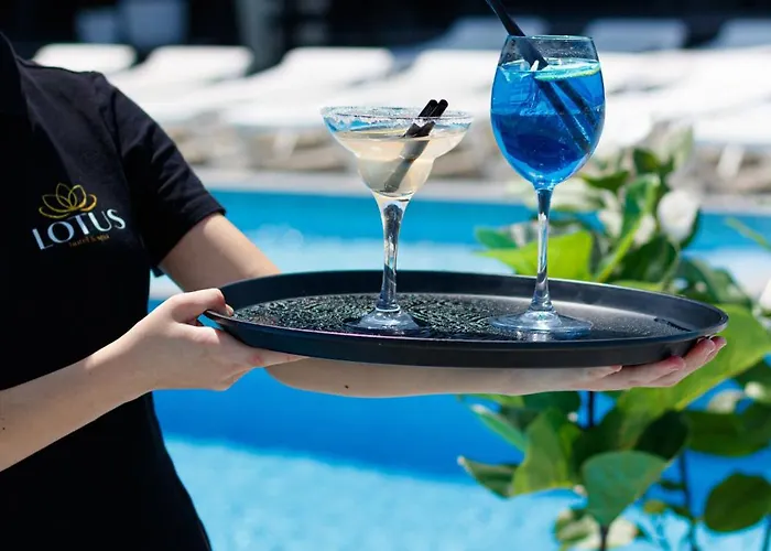 Otel Lotus &