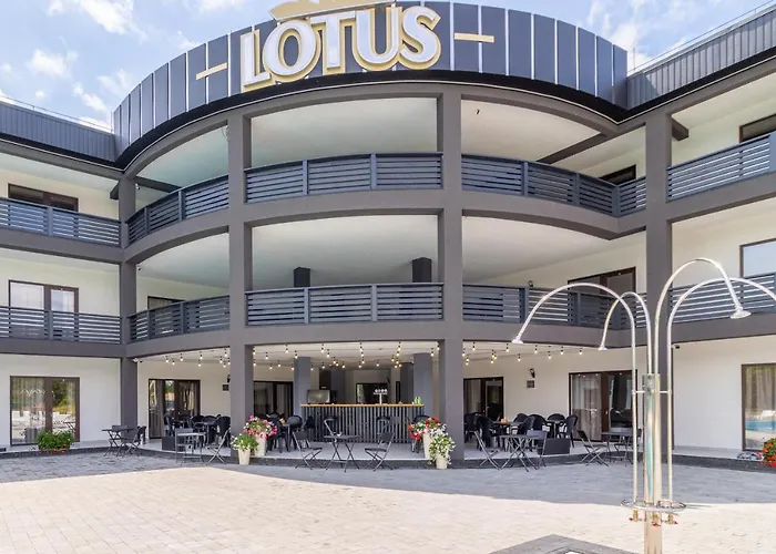 Ξενοδοχείο Lotus &